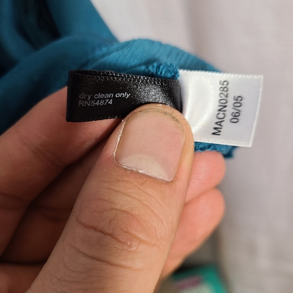 The Limited 100% silk blouse - Picture 4 of 7